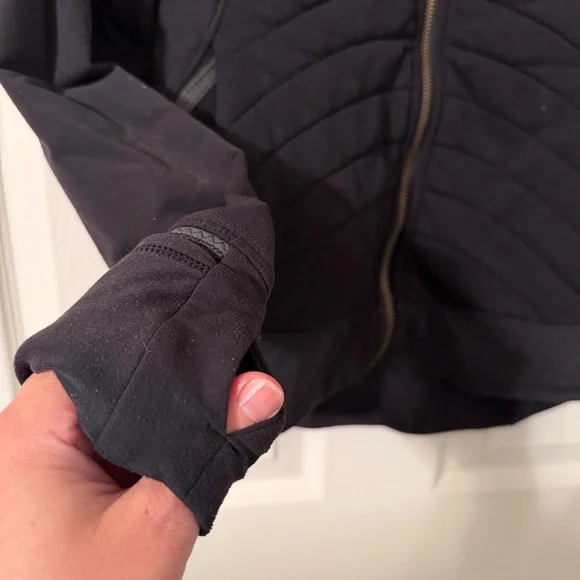 Lululemon fleece out jacket size 8 - Picture 6 of 8